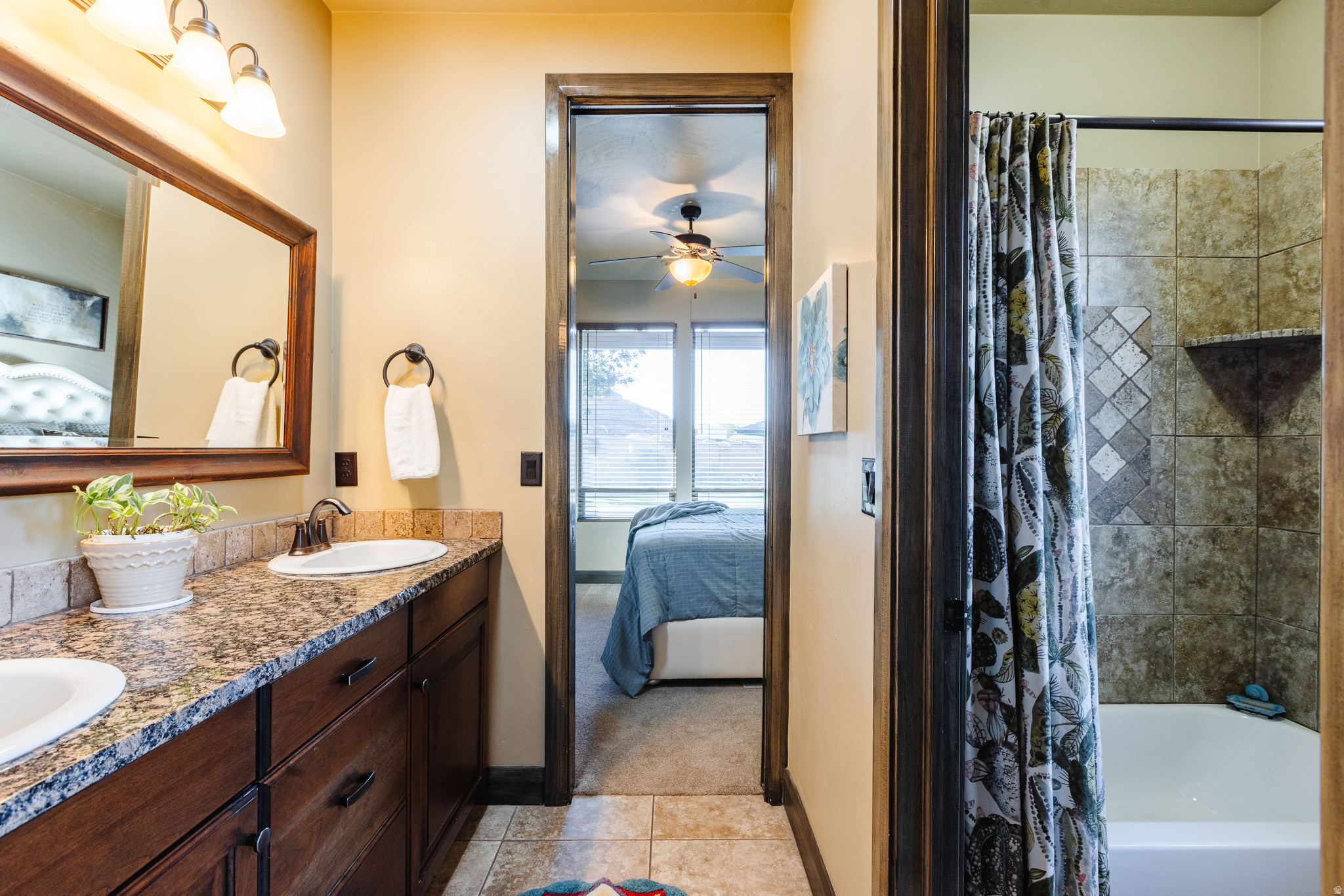 DESERT FIELDS - Residential