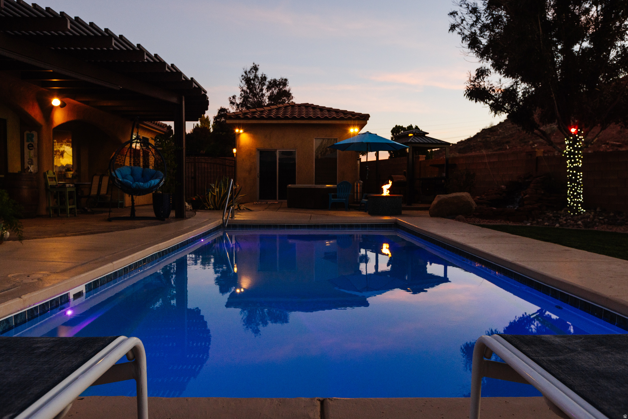 DESERT FIELDS - Residential