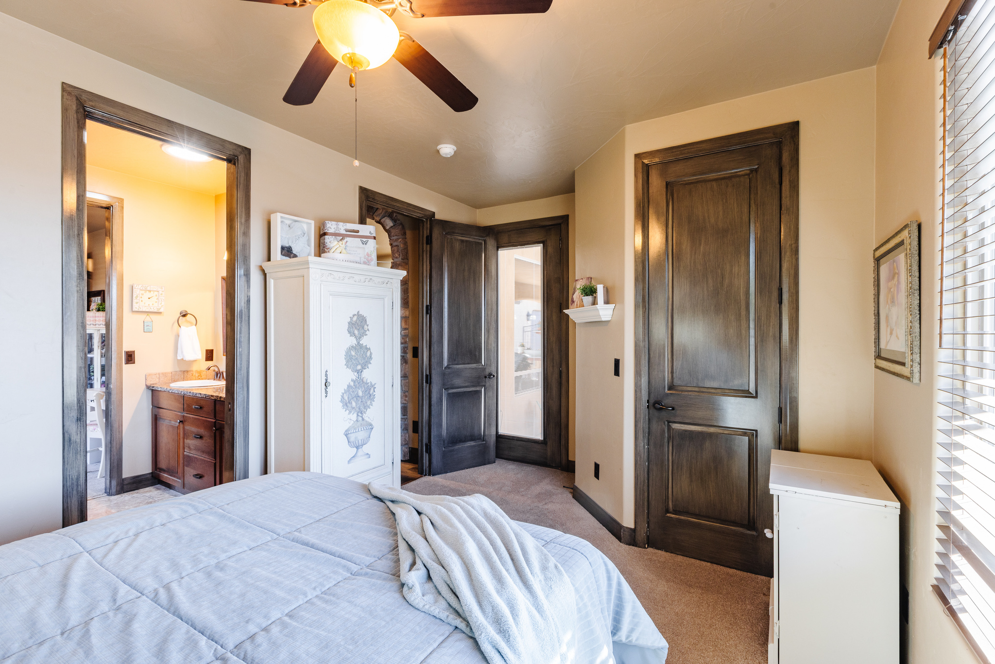 DESERT FIELDS - Residential