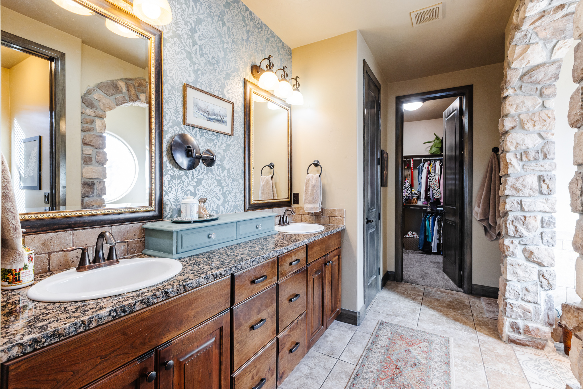 DESERT FIELDS - Residential