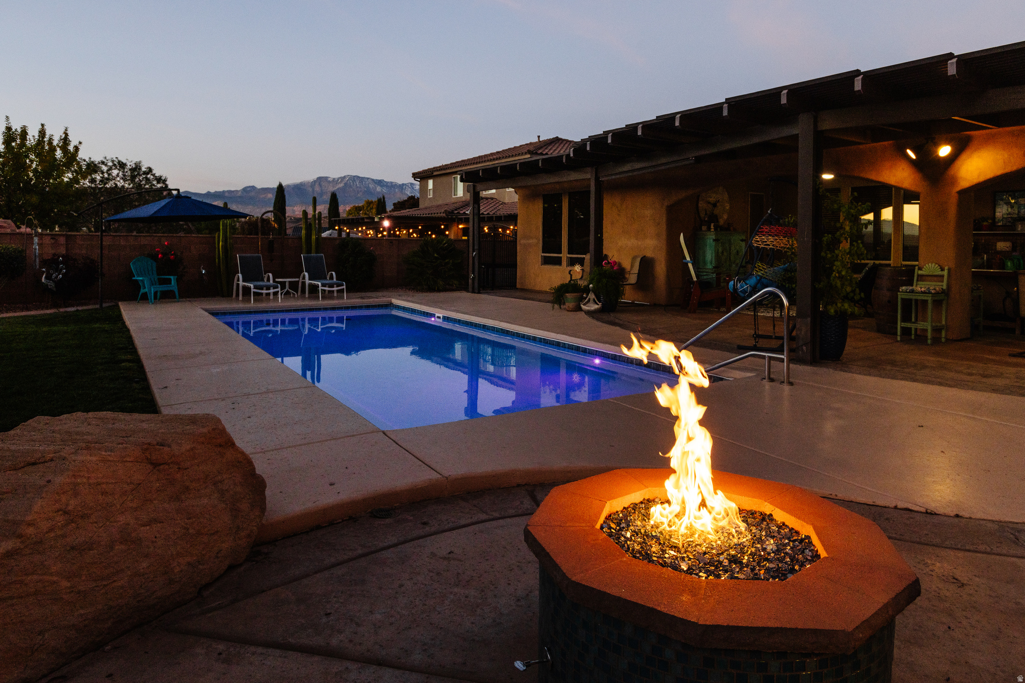 DESERT FIELDS - Residential