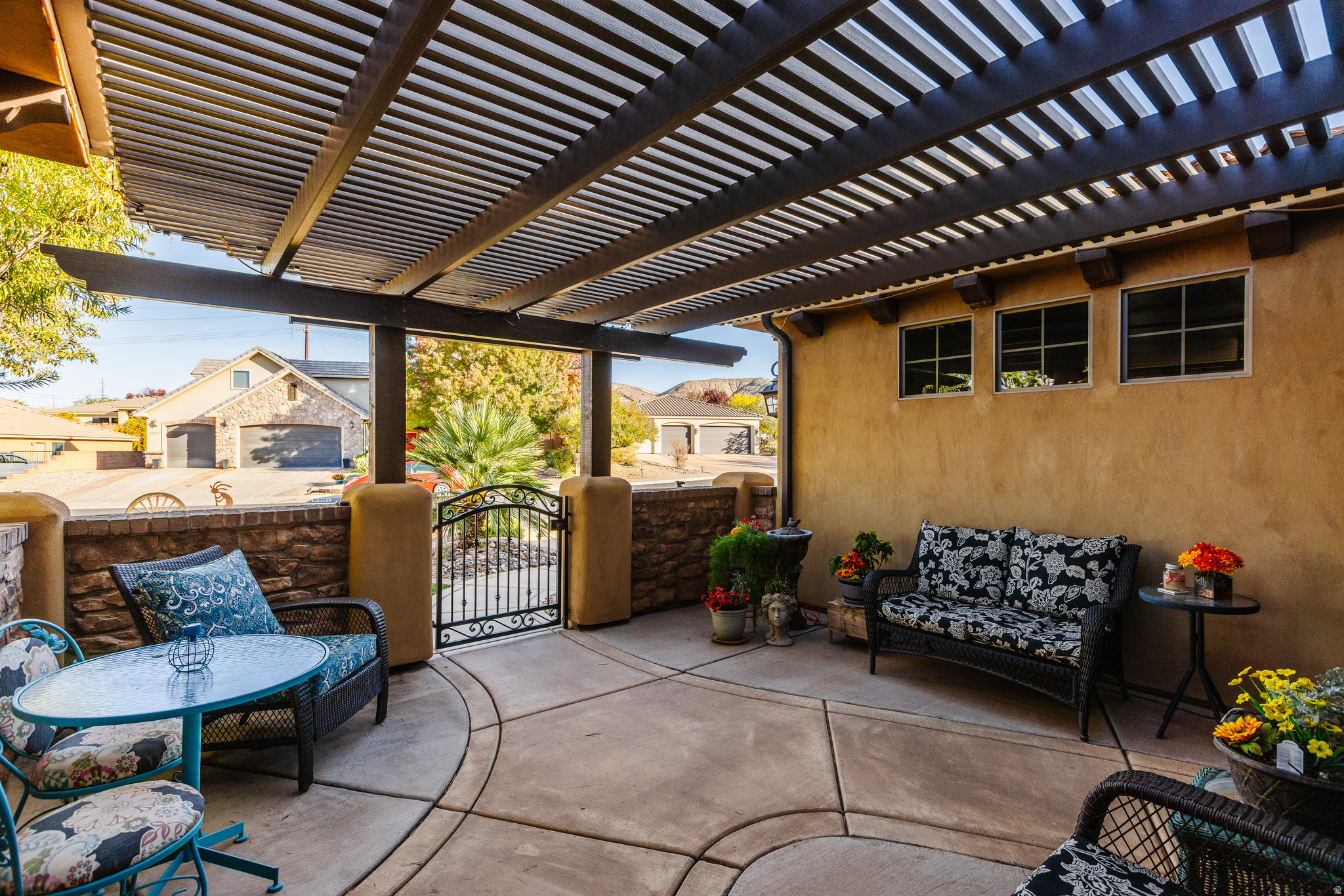 DESERT FIELDS - Residential