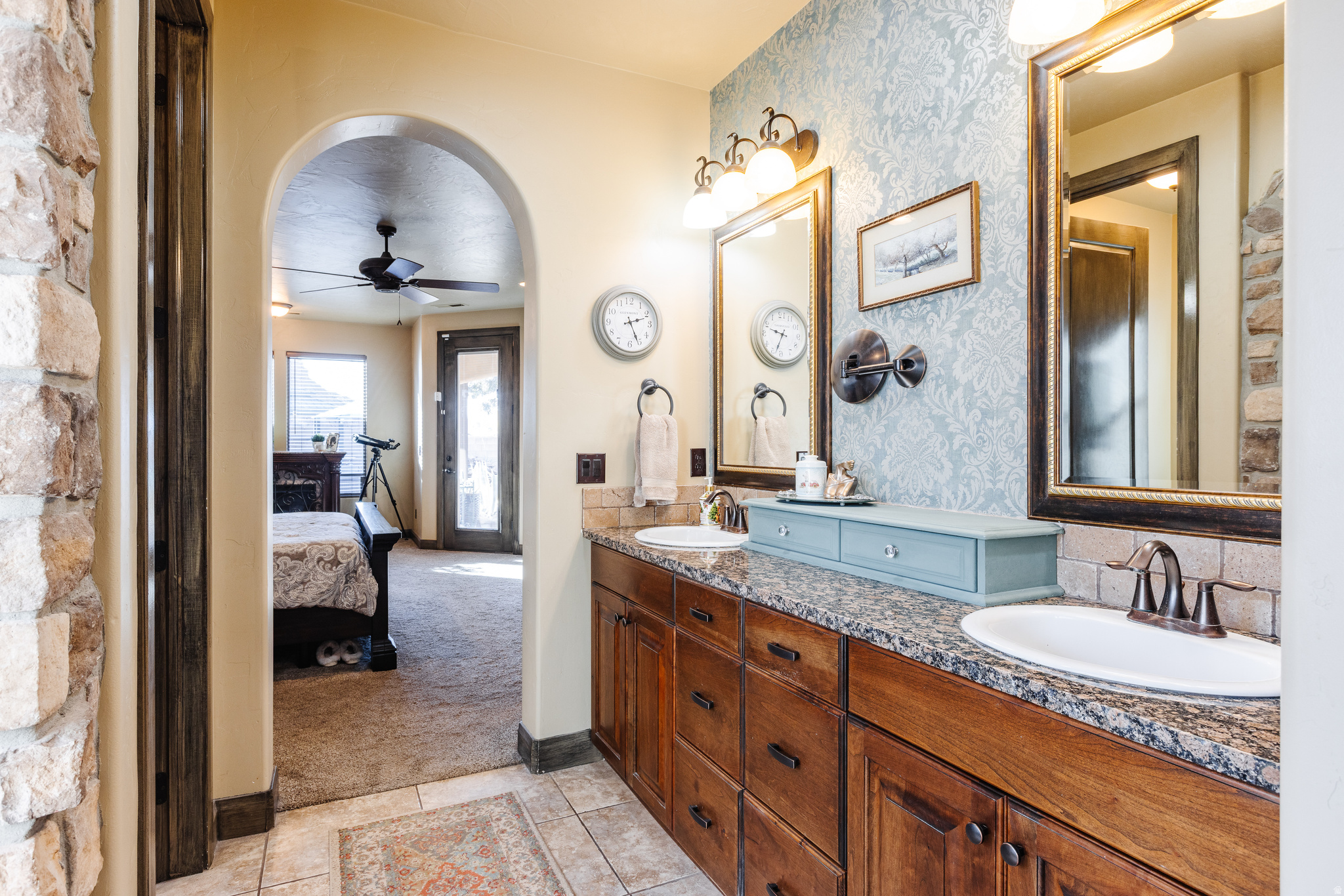 DESERT FIELDS - Residential