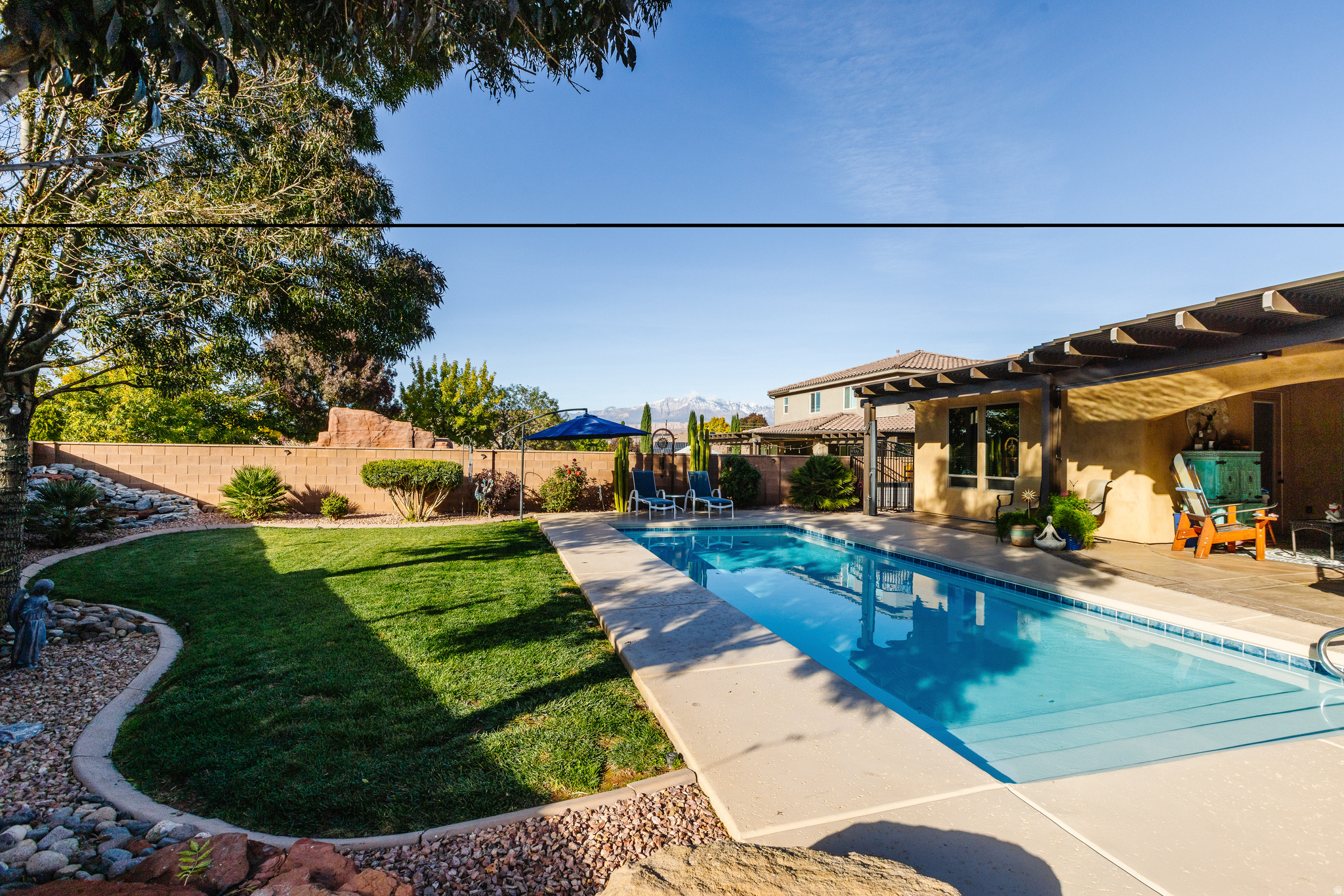 DESERT FIELDS - Residential