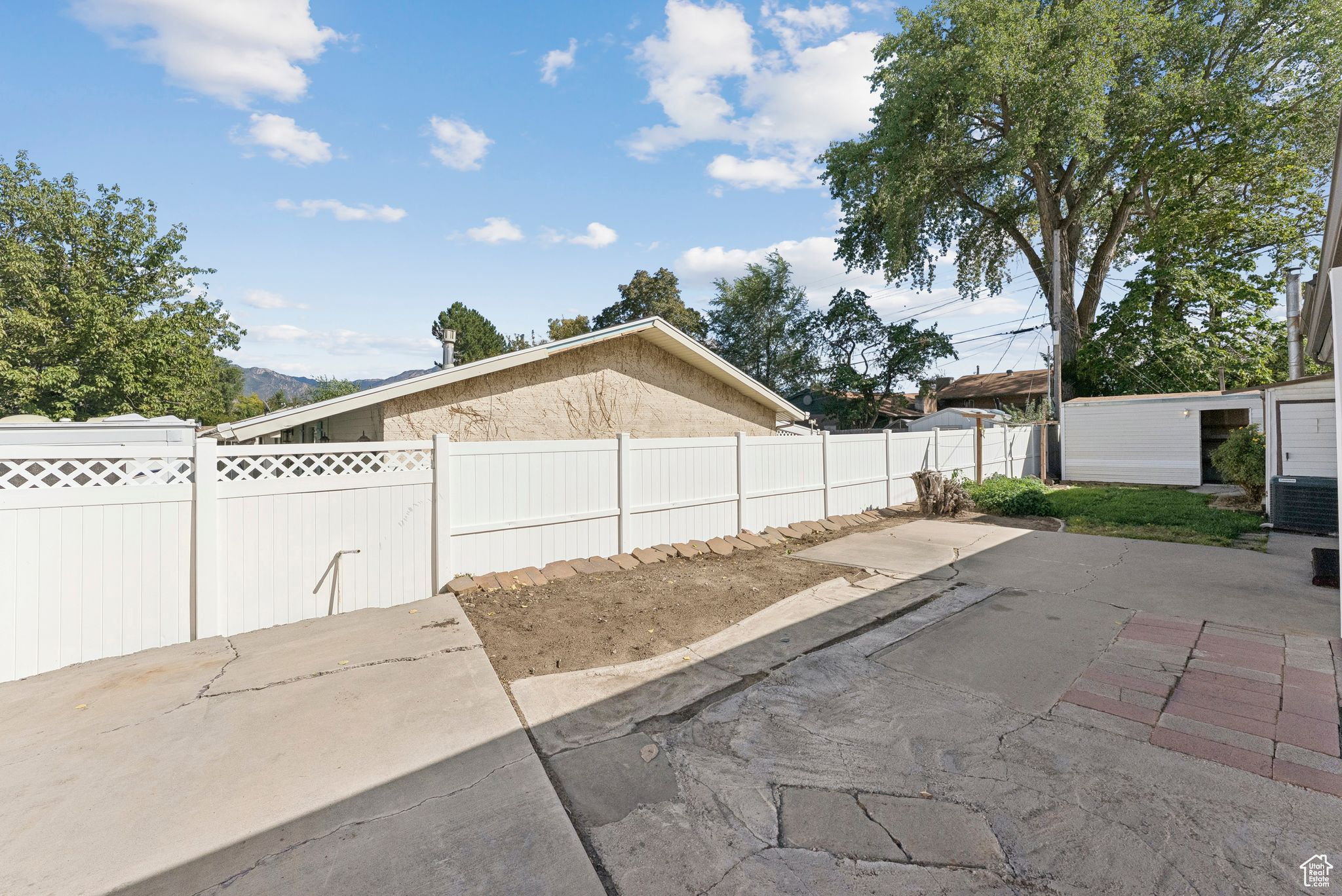 AUBURN GARDENS - Residential