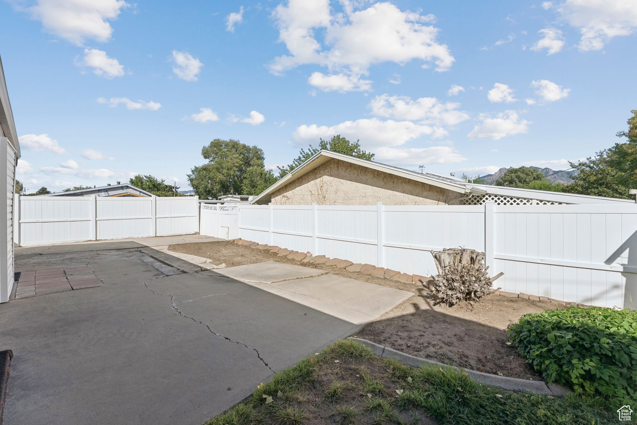 AUBURN GARDENS - Residential