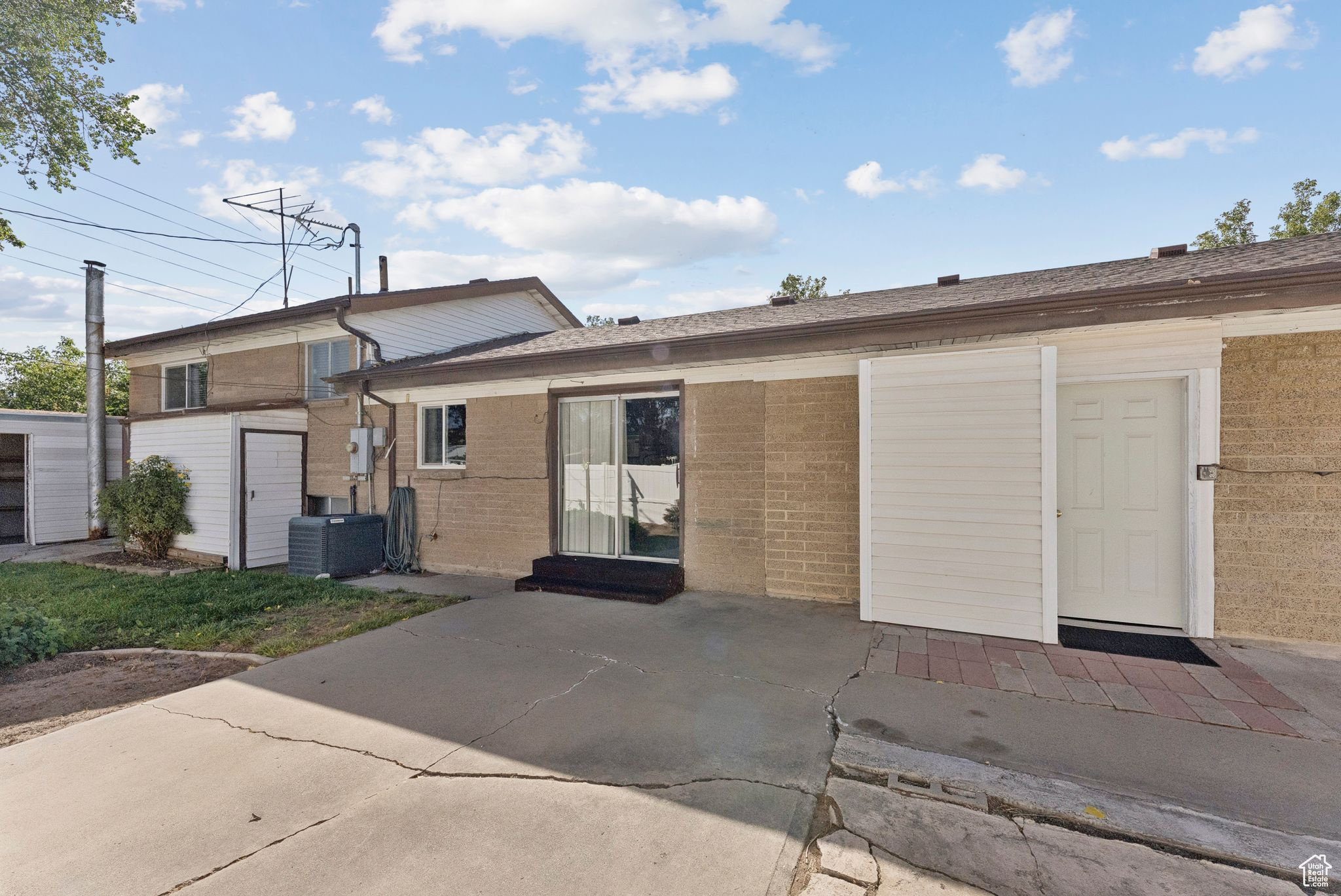 AUBURN GARDENS - Residential