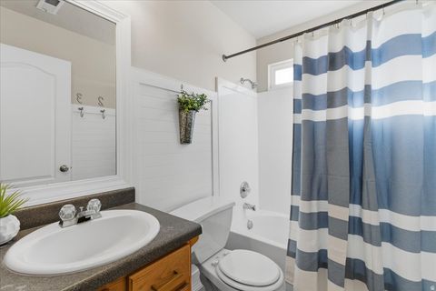 Tiny photo for 427 W CINNAMON CIR, Saratoga Springs, UT 84045 (MLS # 2134615)