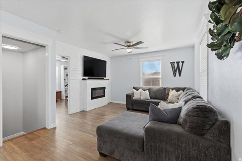 Tiny photo for 427 W CINNAMON CIR, Saratoga Springs, UT 84045 (MLS # 2134615)