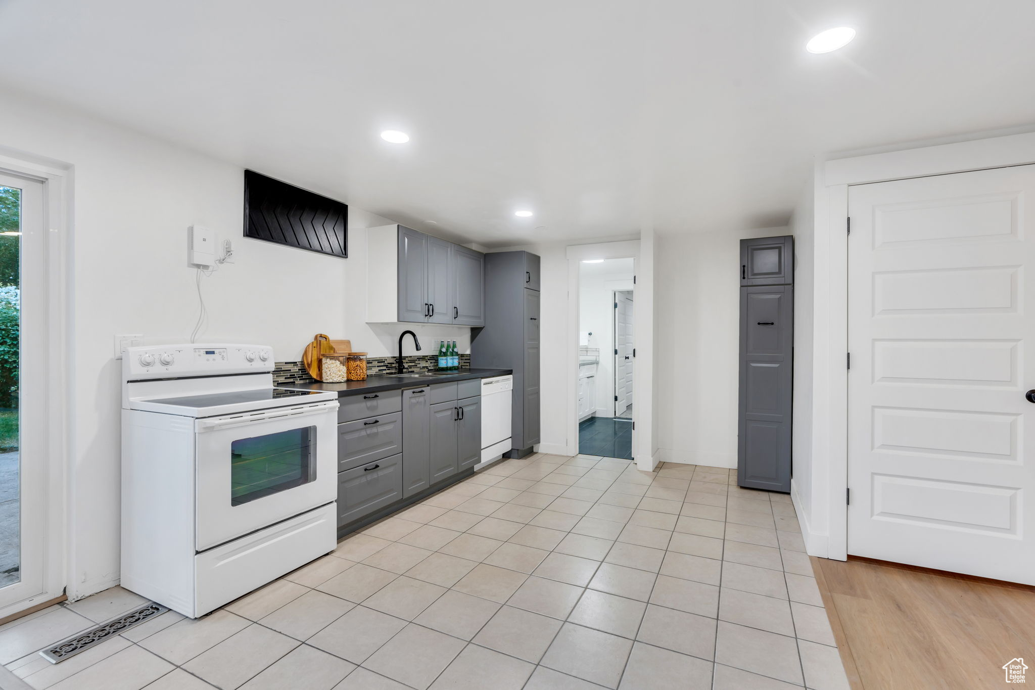 INDIAN HILLS - Residential