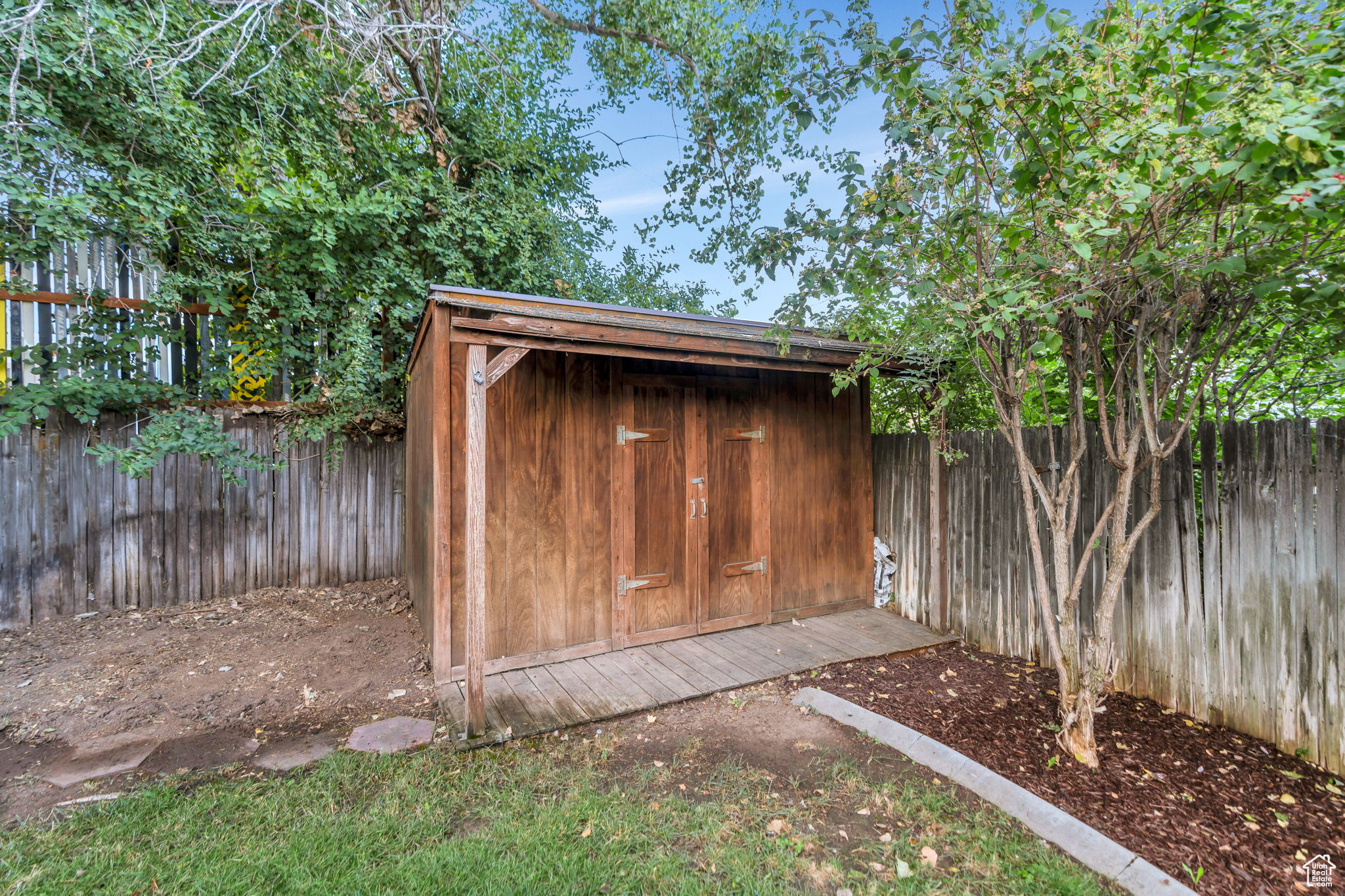 INDIAN HILLS - Residential