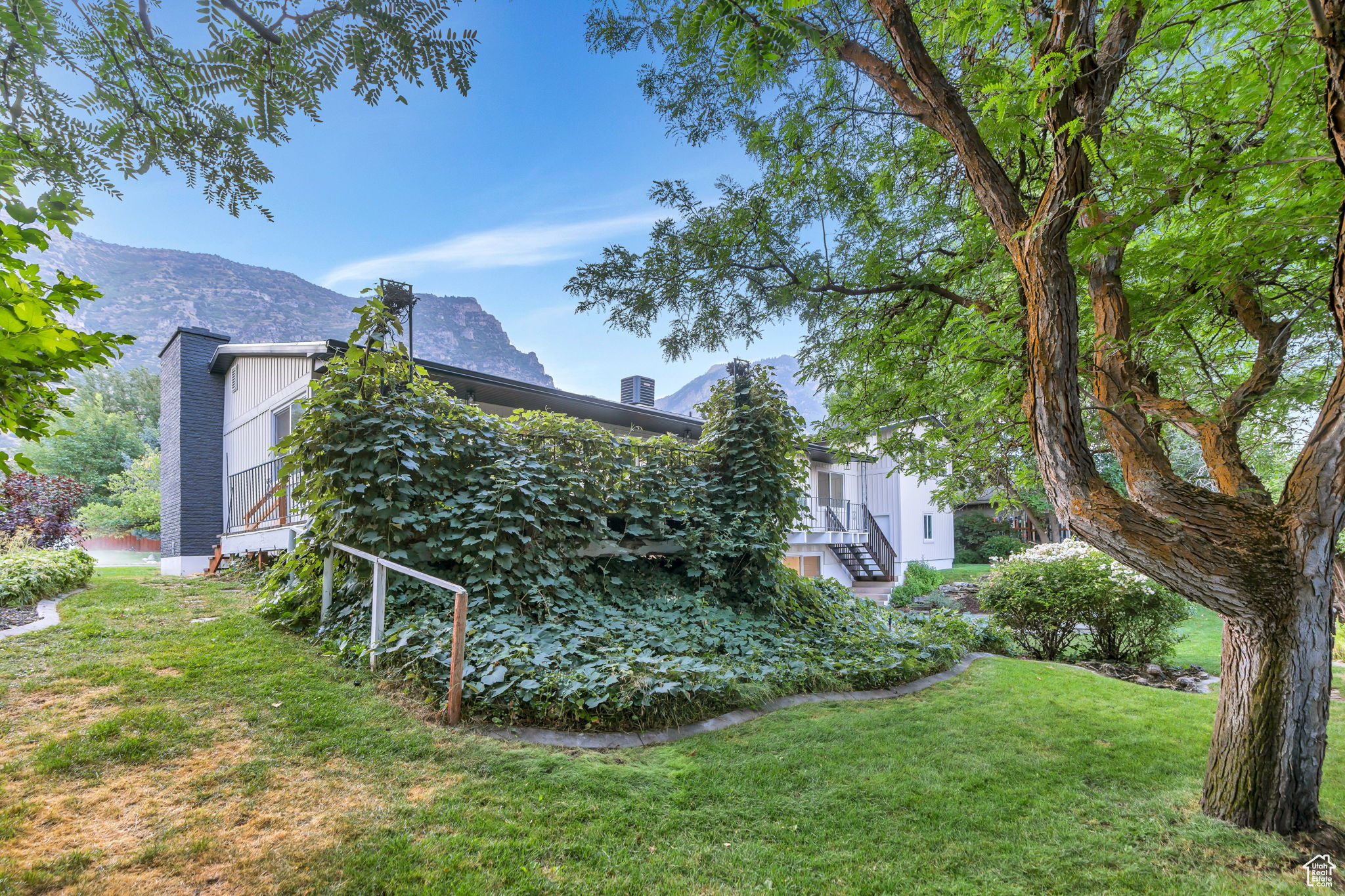 INDIAN HILLS - Residential