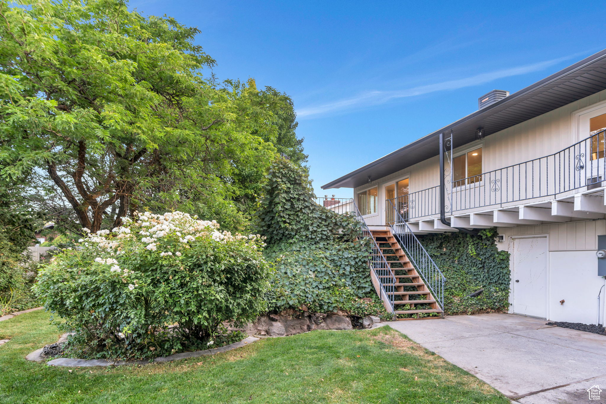 INDIAN HILLS - Residential