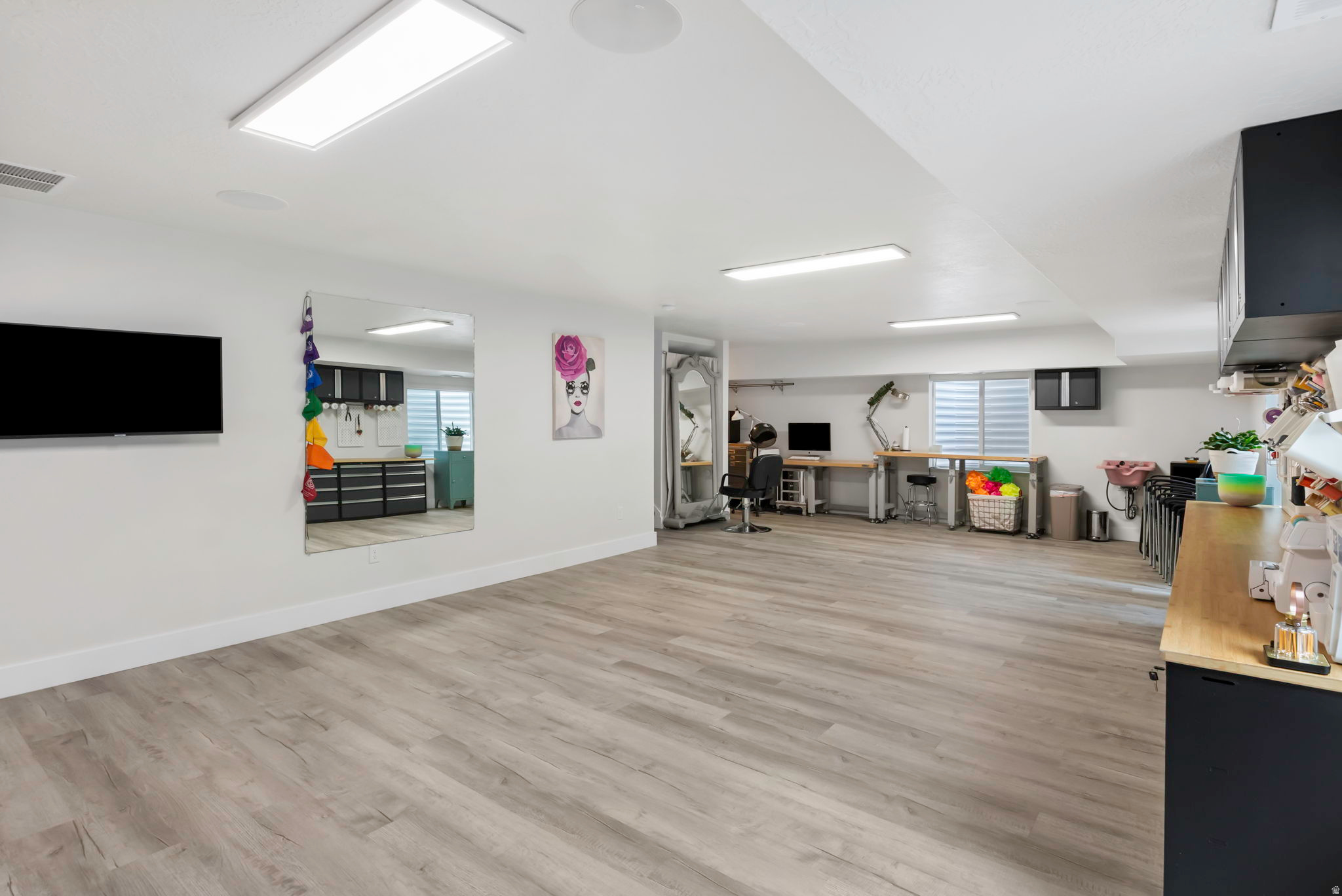 LOFTS ON REDWOOD - Residential