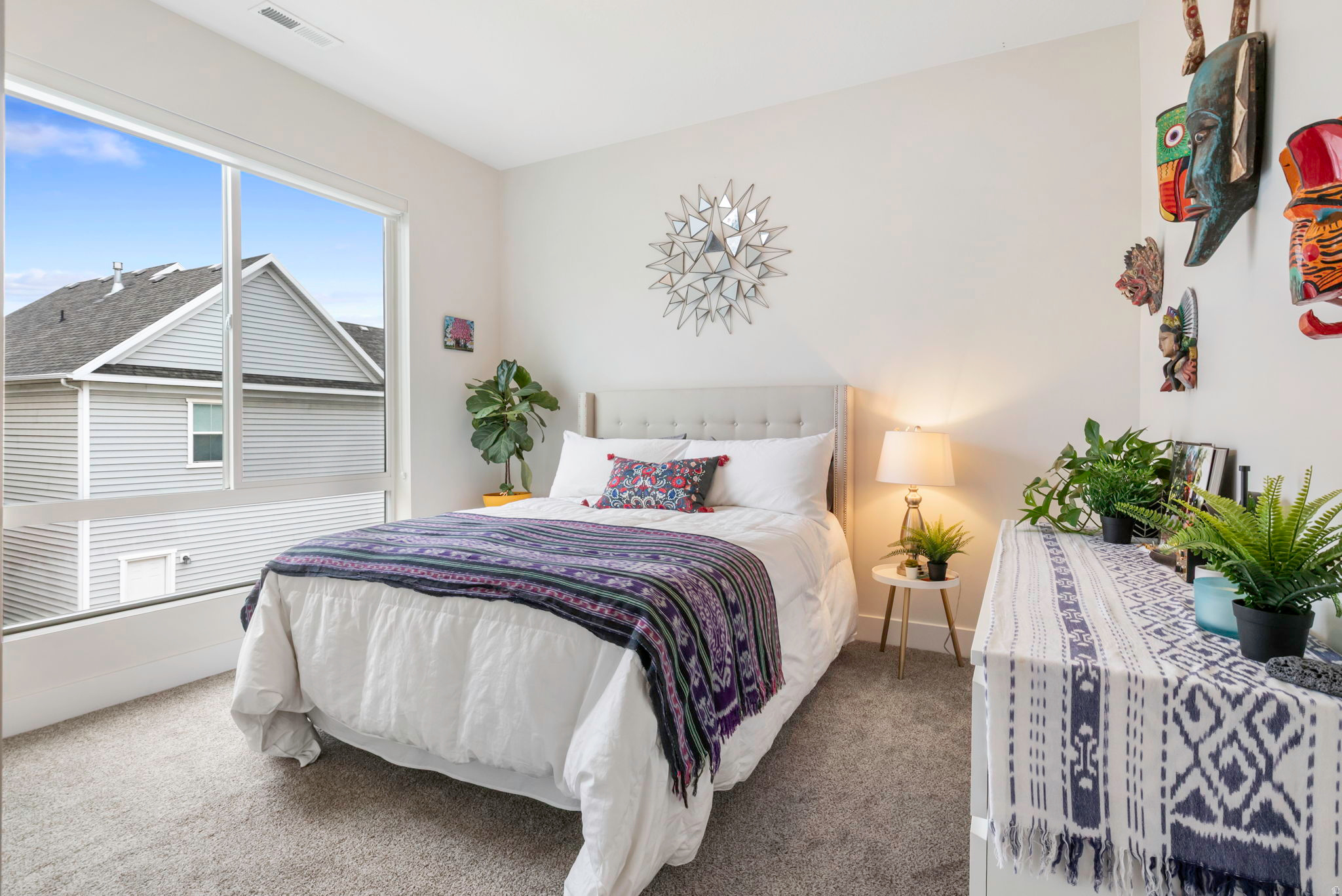 LOFTS ON REDWOOD - Residential