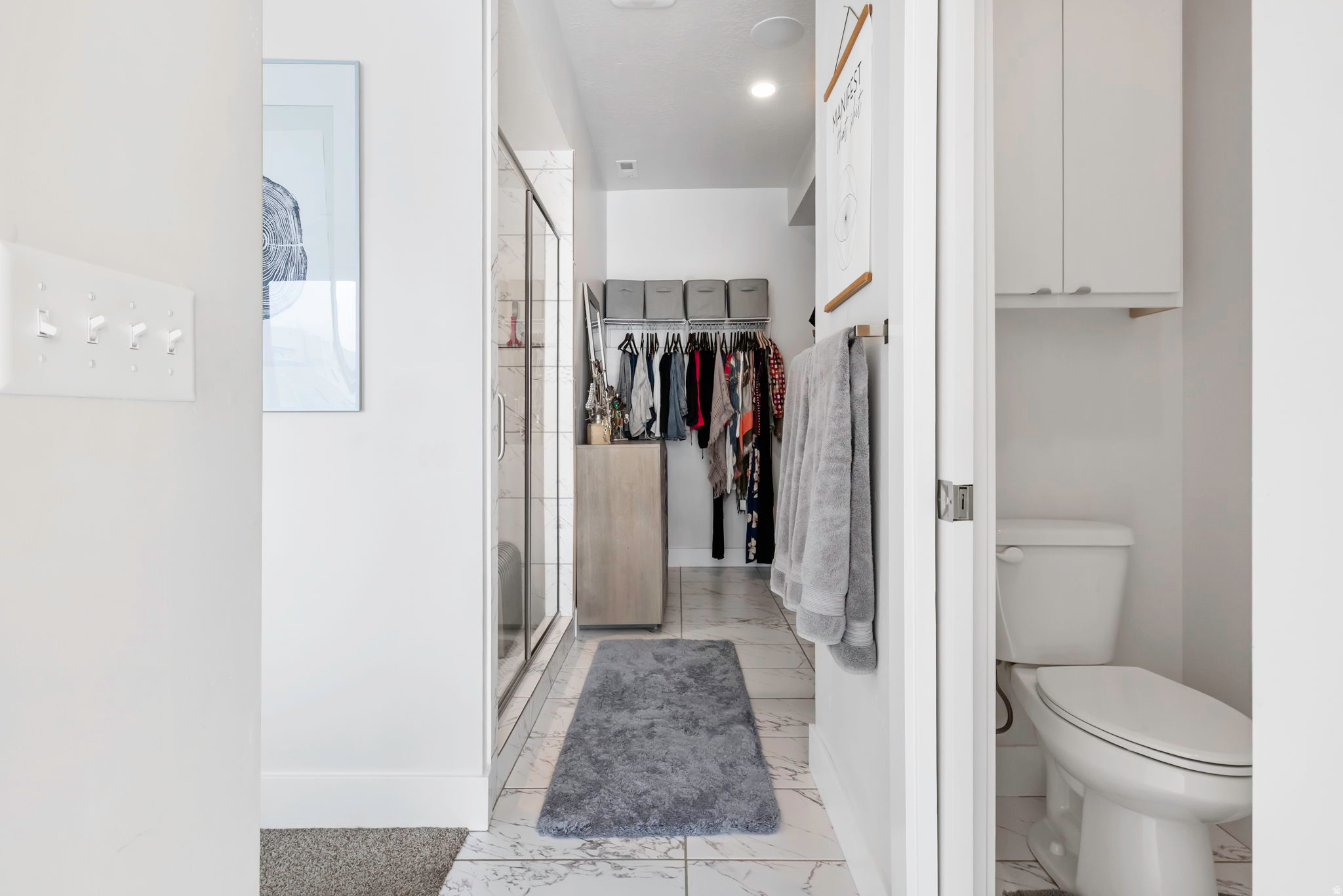 LOFTS ON REDWOOD - Residential