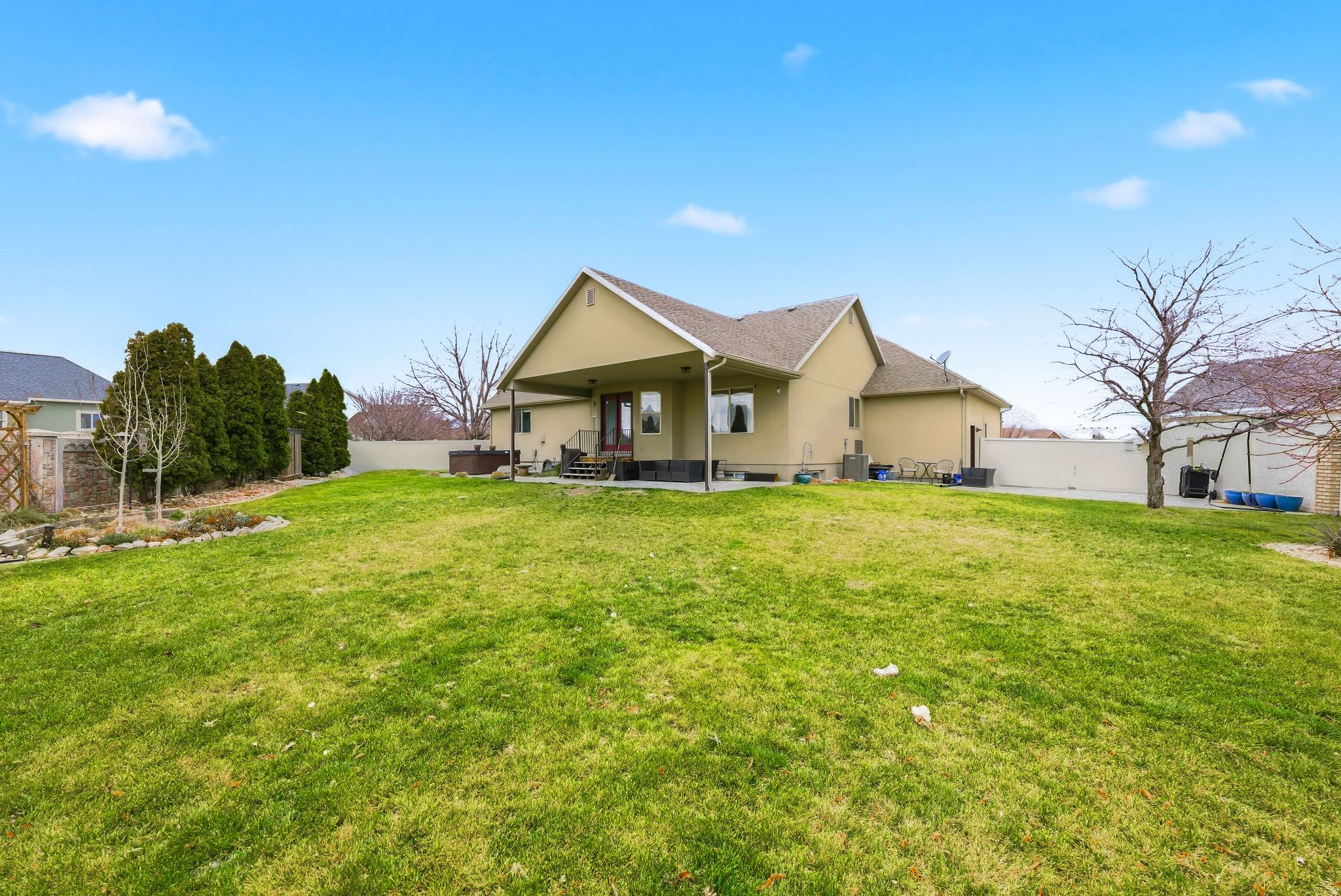 STONE HOLLOW ESTATES - Residential