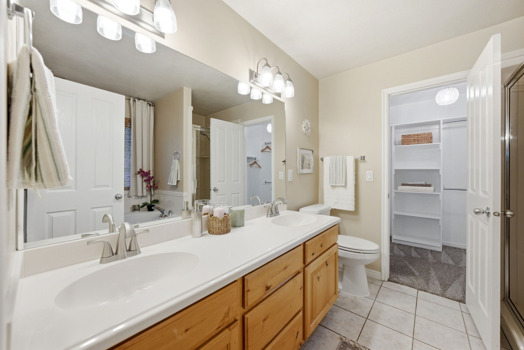 STONE HOLLOW ESTATES - Residential