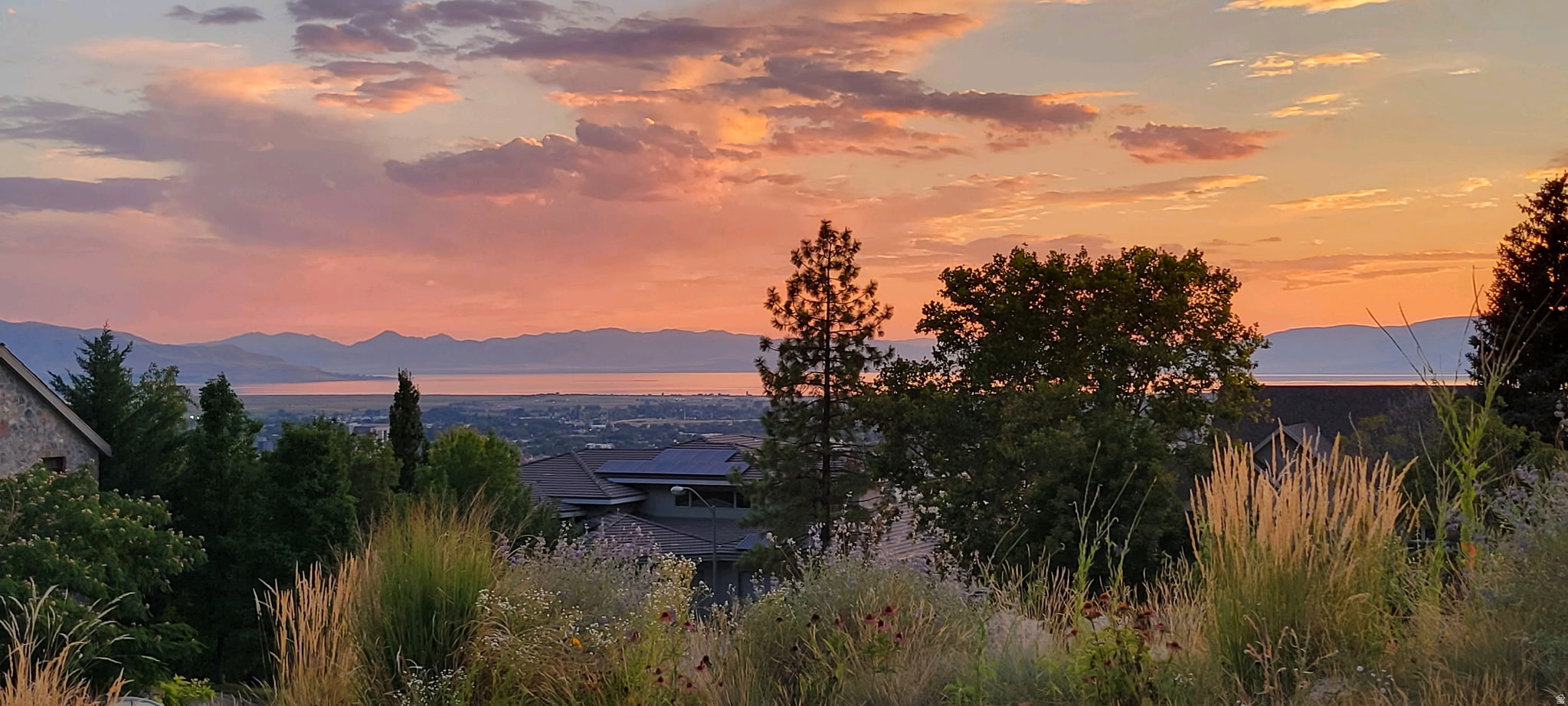 OAK HILLS - Residential