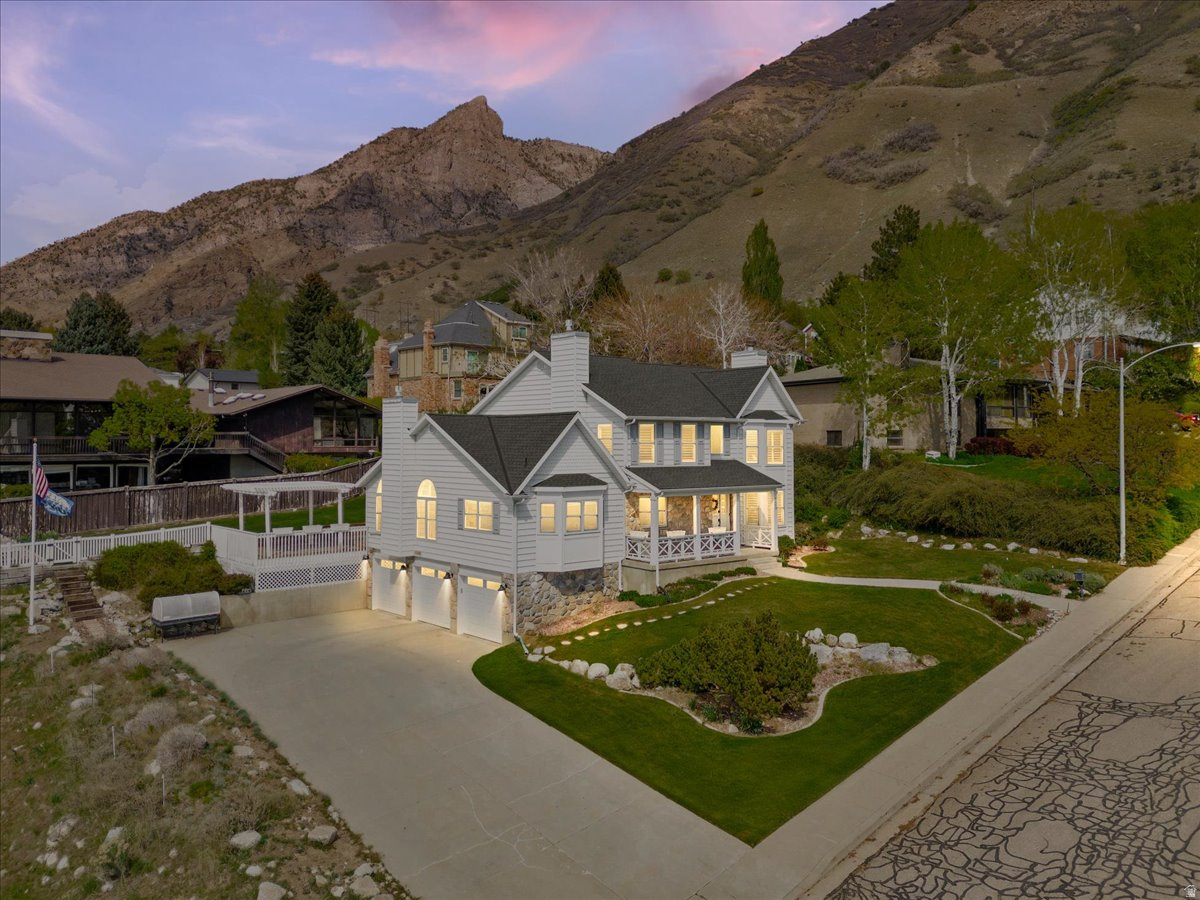 OAK HILLS - Residential