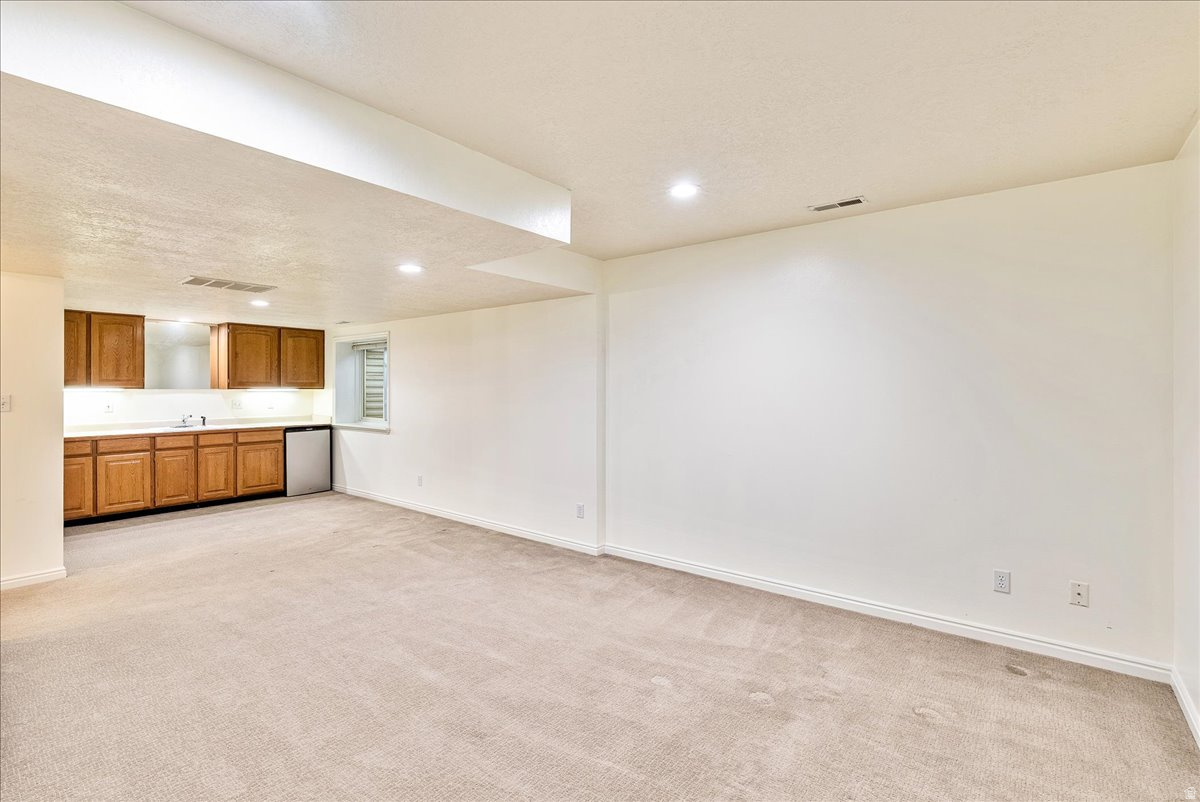 OAK HILLS - Residential