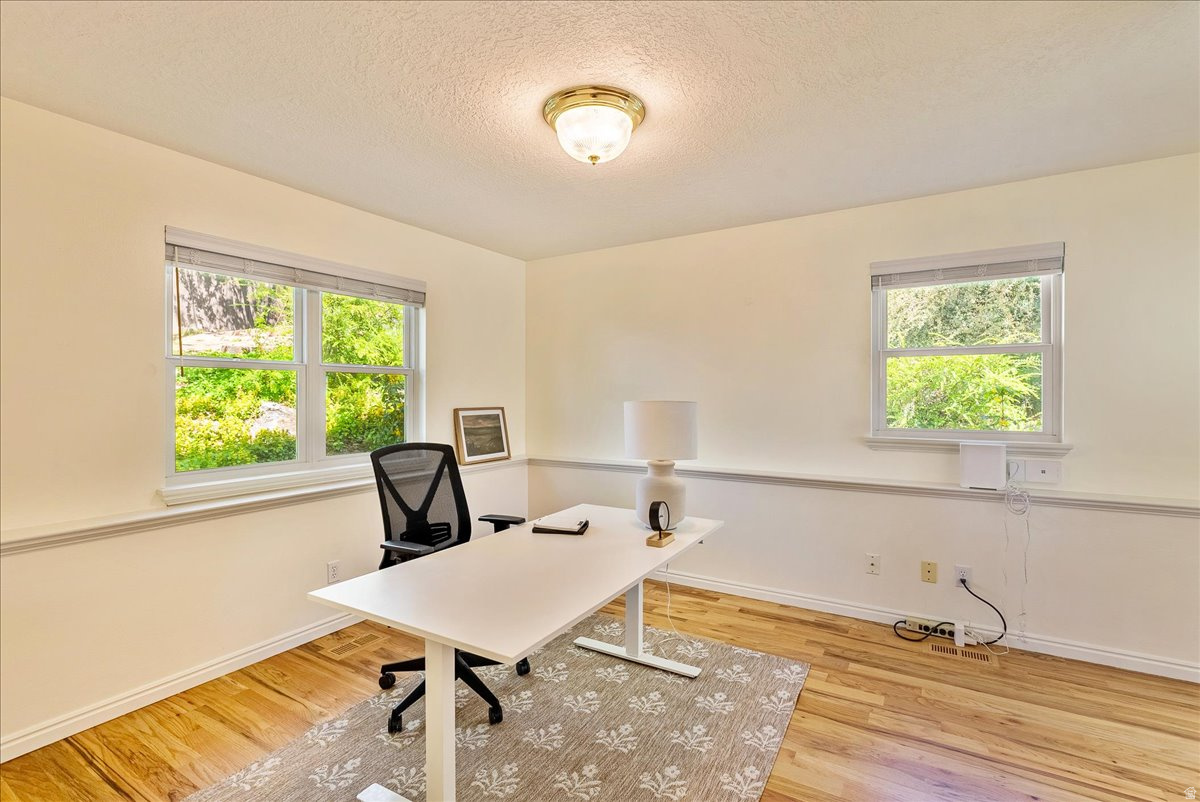 OAK HILLS - Residential