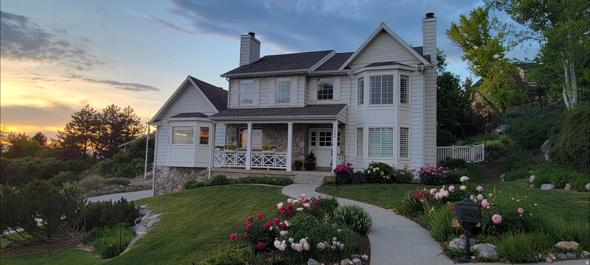 OAK HILLS - Residential