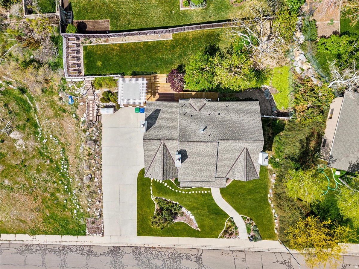 OAK HILLS - Residential