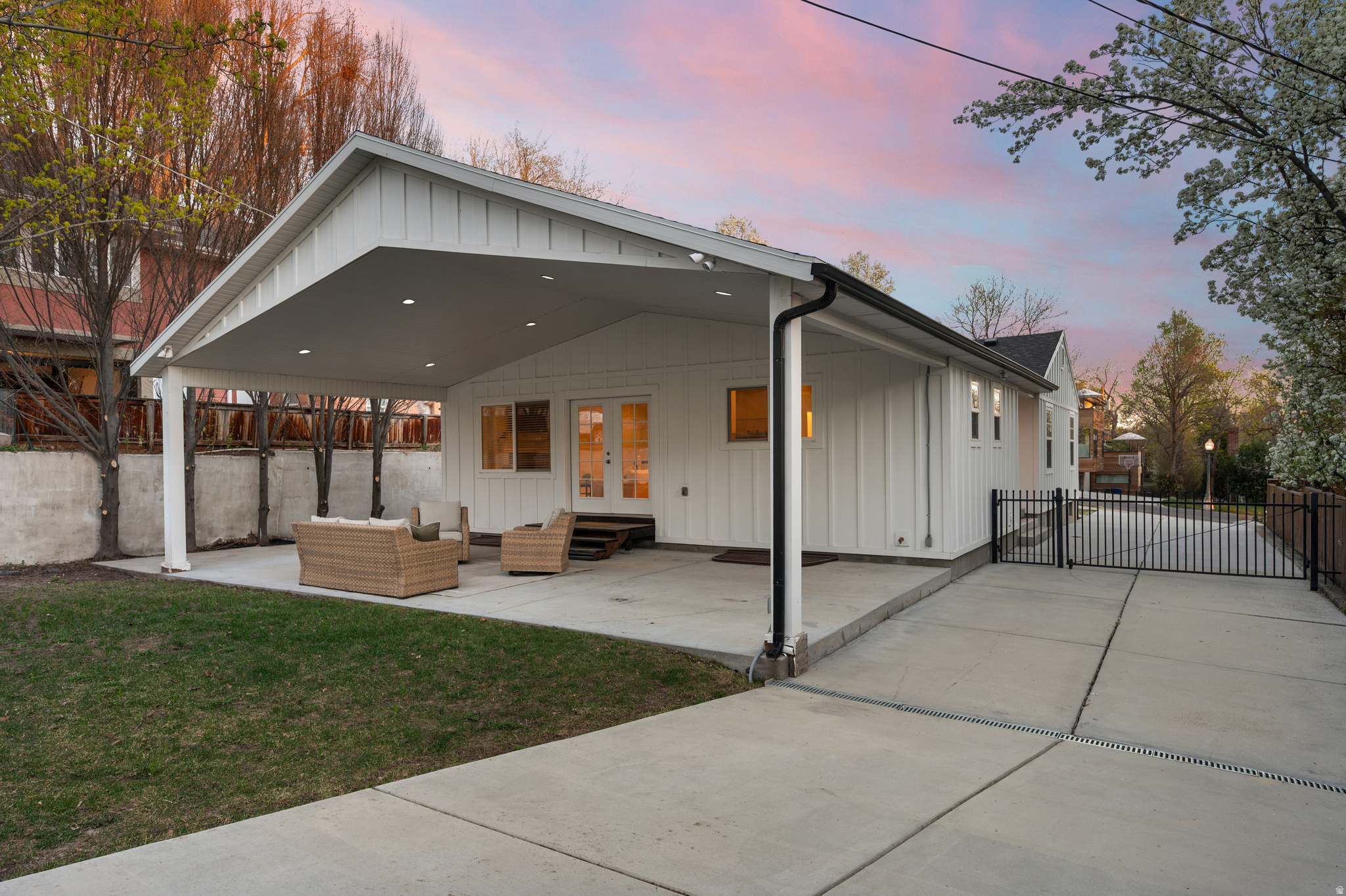 GILMER PARK - Residential