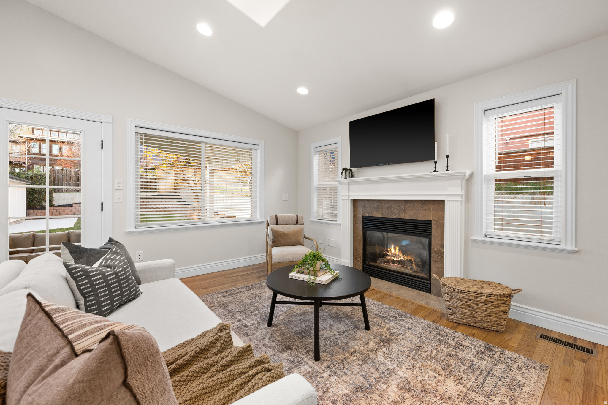 GILMER PARK - Residential