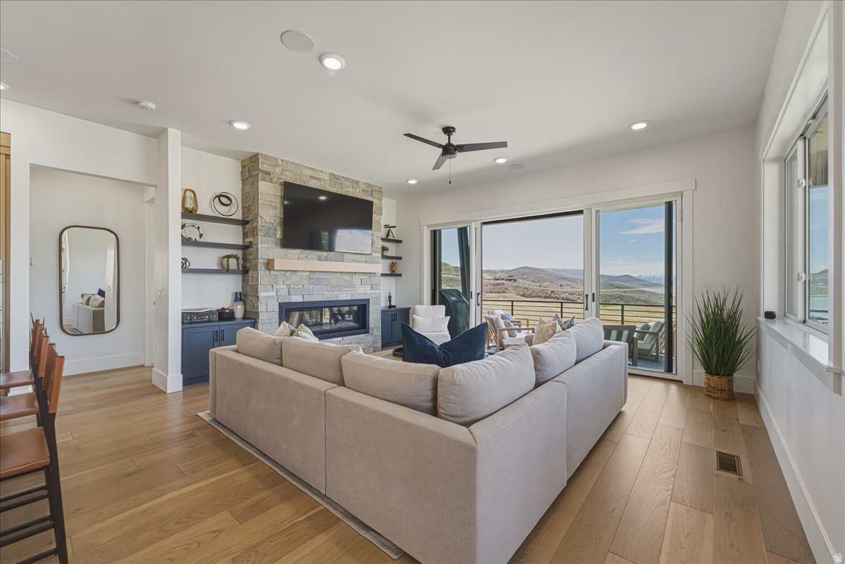 SHORELINE - Residential