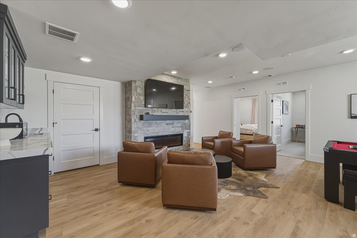 SHORELINE - Residential