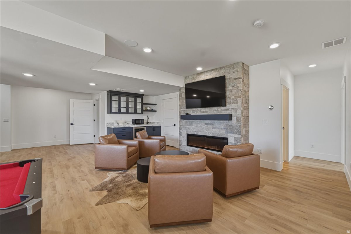 SHORELINE - Residential