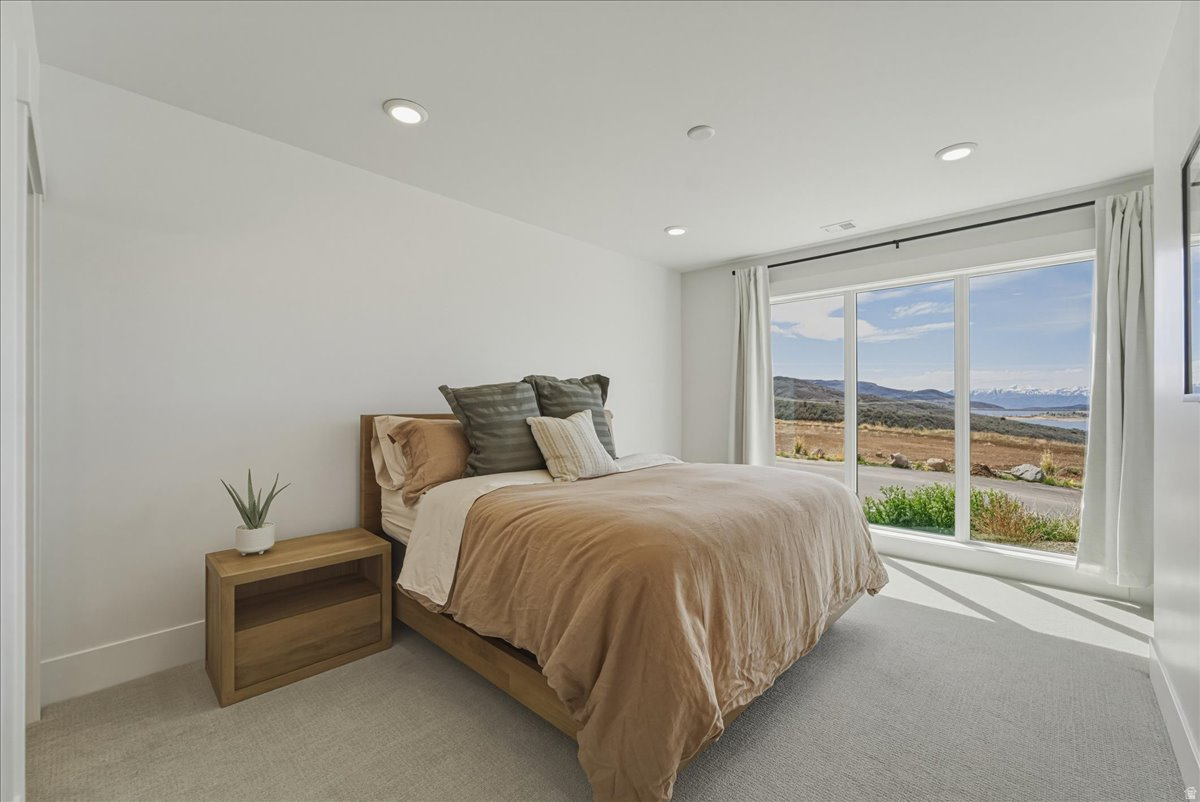 SHORELINE - Residential