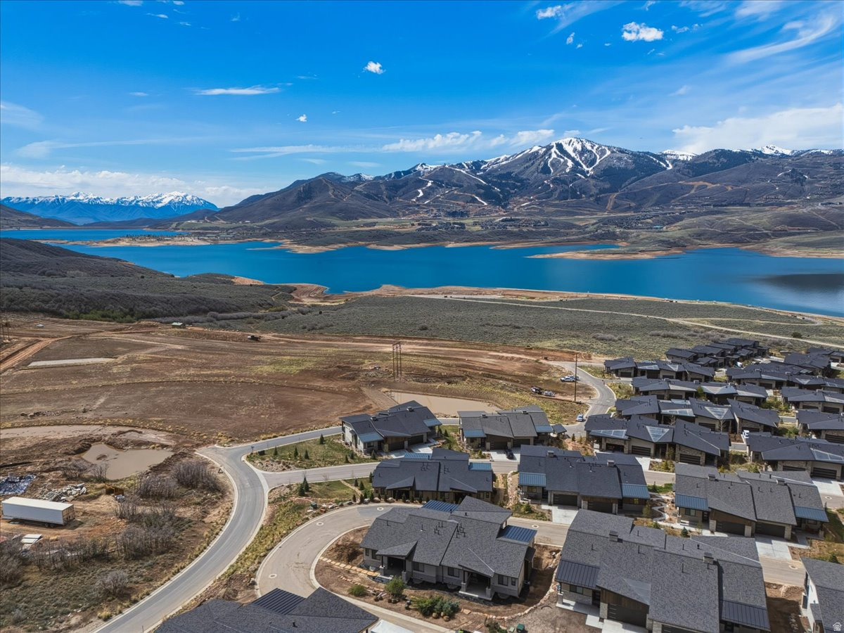 SHORELINE - Residential