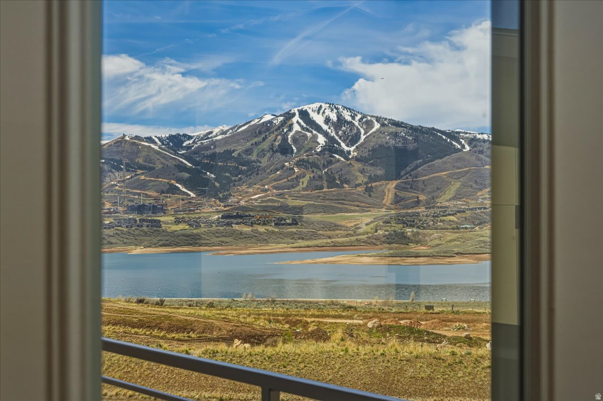 SHORELINE - Residential