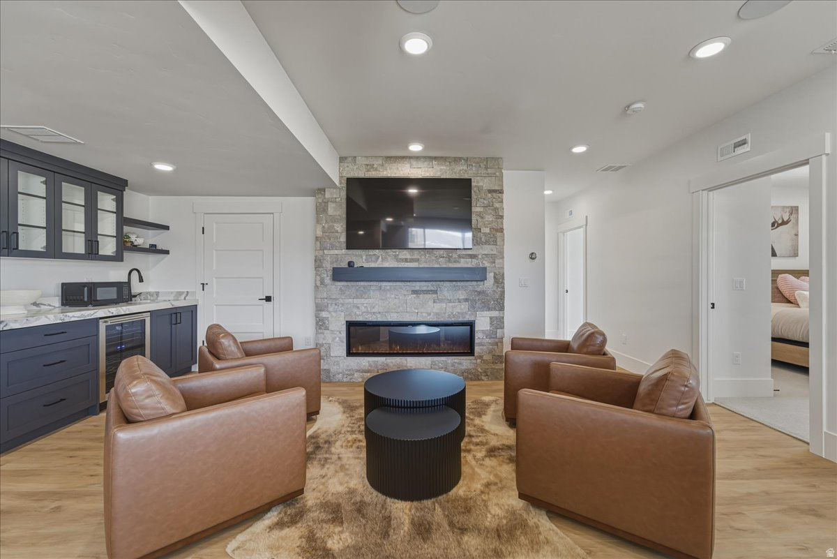 SHORELINE - Residential