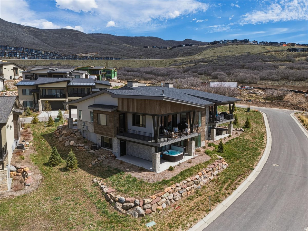 SHORELINE - Residential