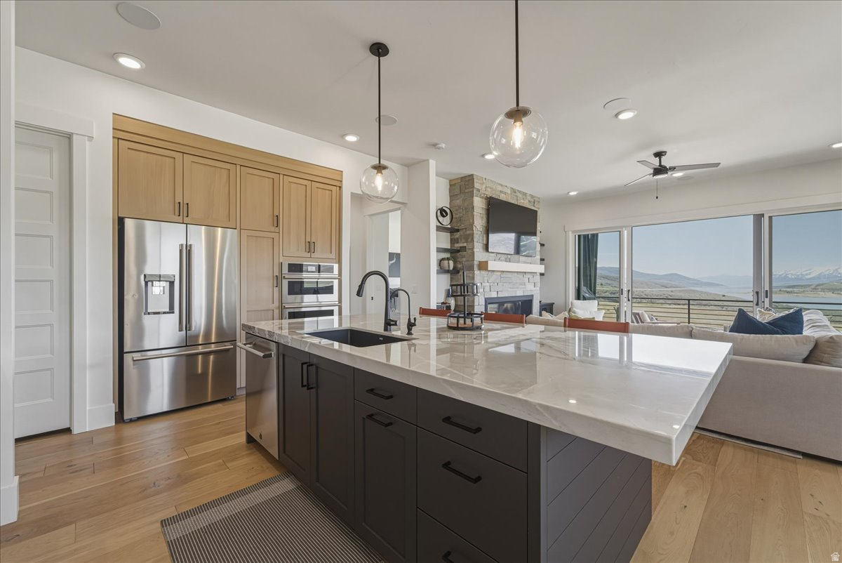 SHORELINE - Residential