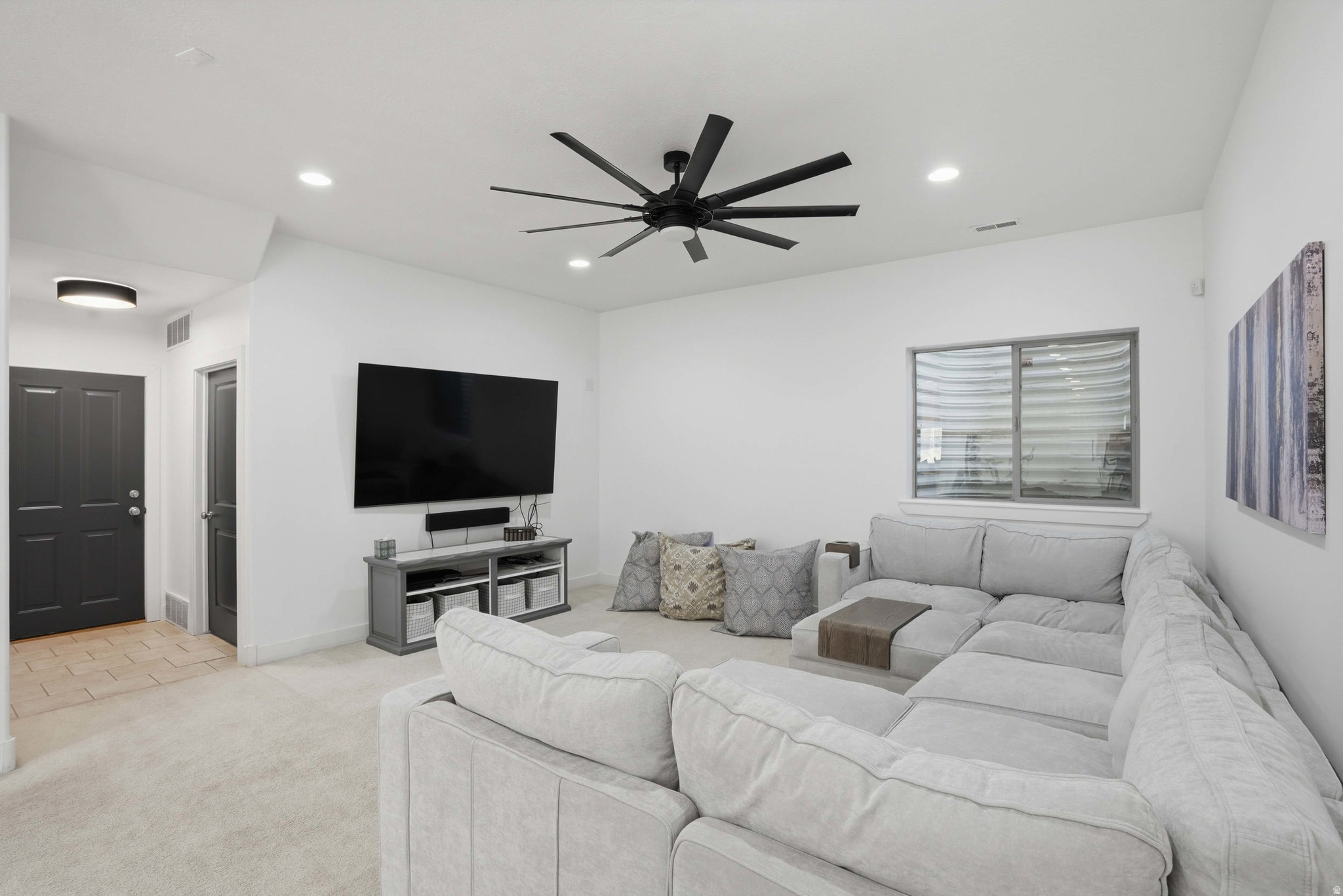 ROLLING HILLS ESTATE - Residential