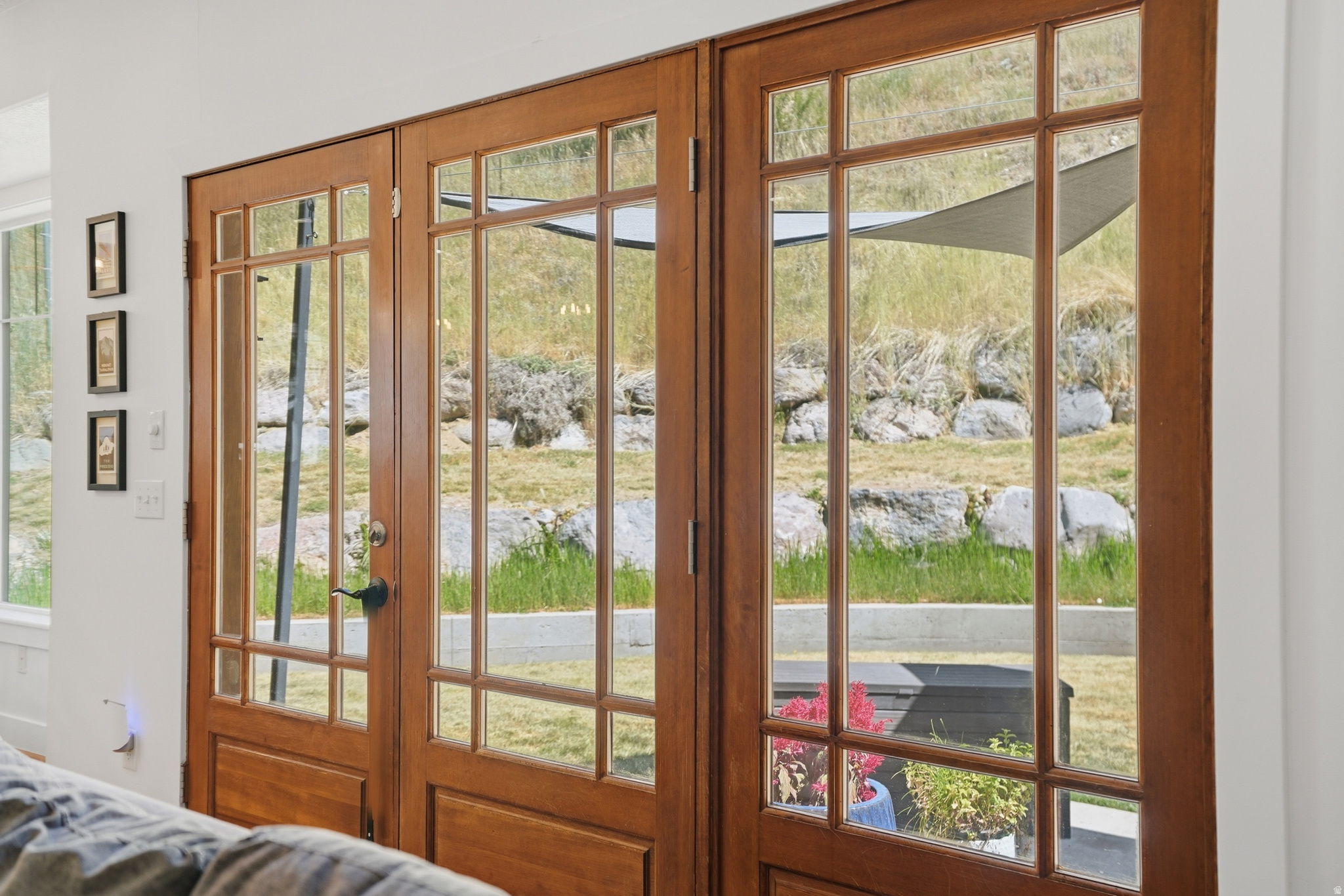 ROLLING HILLS ESTATE - Residential