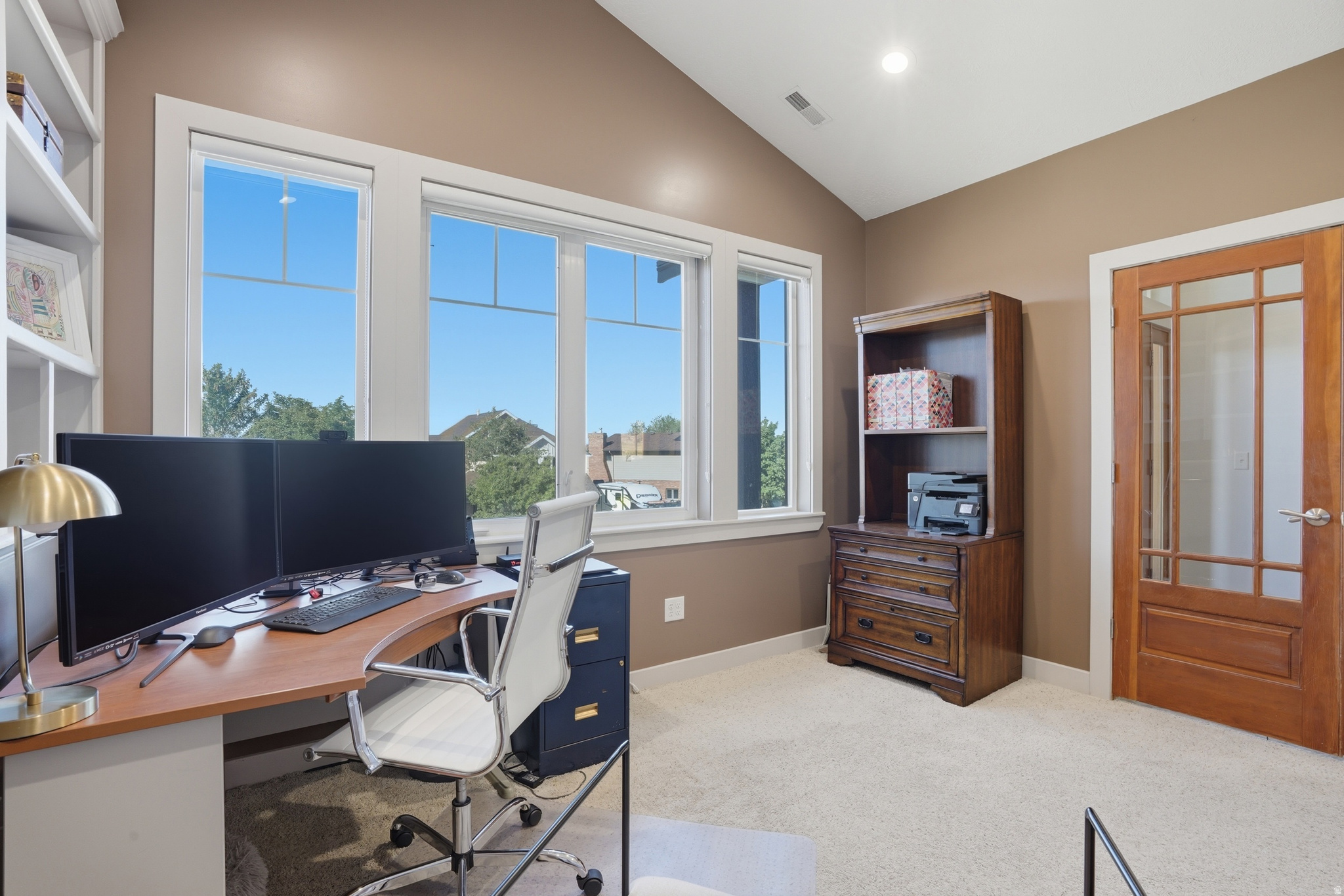 ROLLING HILLS ESTATE - Residential