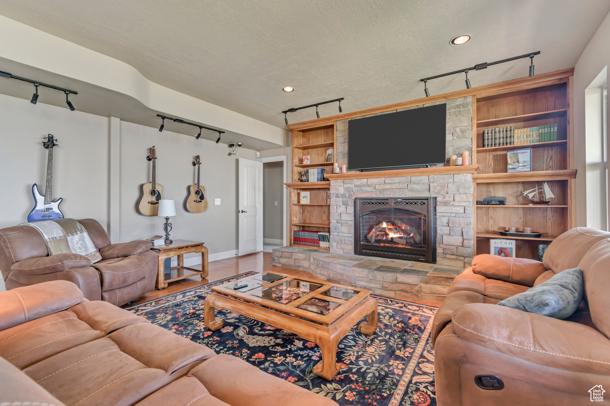 EAGLE CREST NO 1 AT SUNCREST - Residential