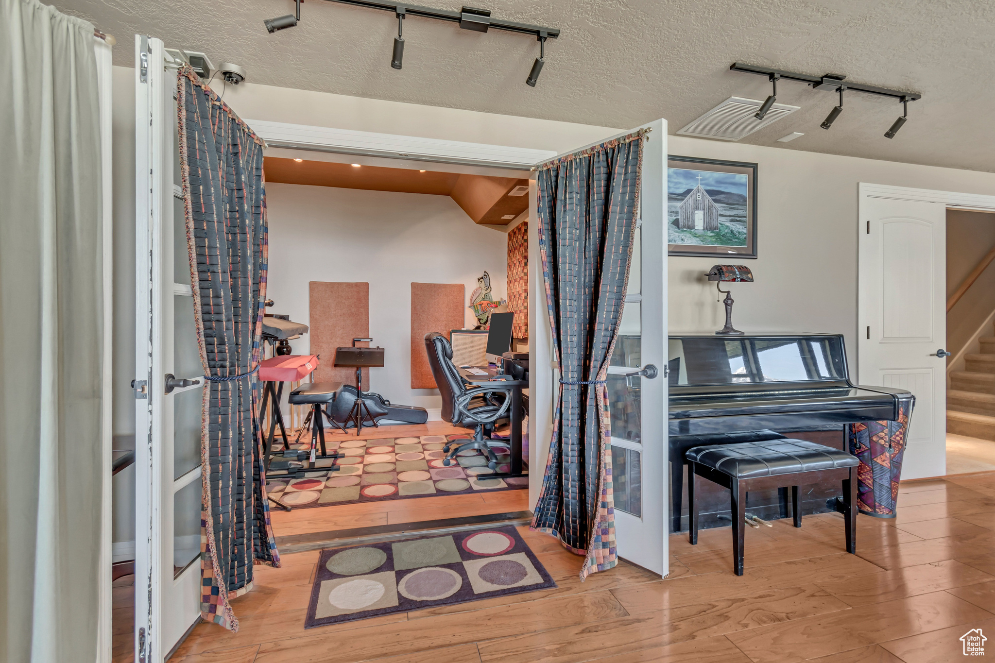 EAGLE CREST NO 1 AT SUNCREST - Residential