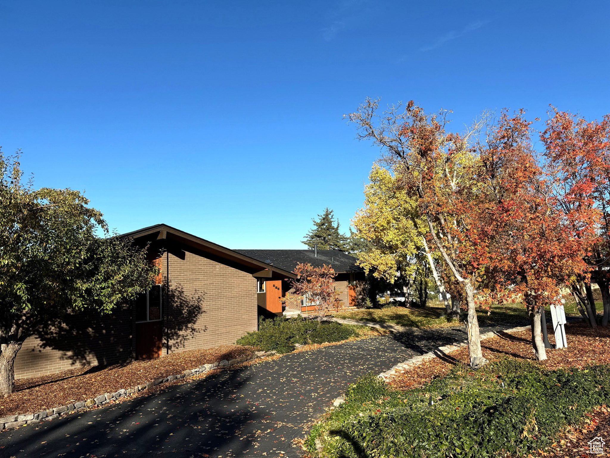 955 Foothill Dr, Providence, Utah image 2