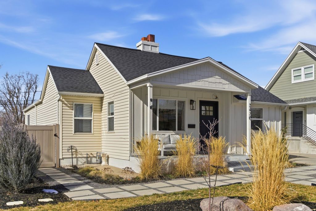 Photo of 2430 S 800 E, Salt Lake City, UT 84106 (MLS # 2138626)
