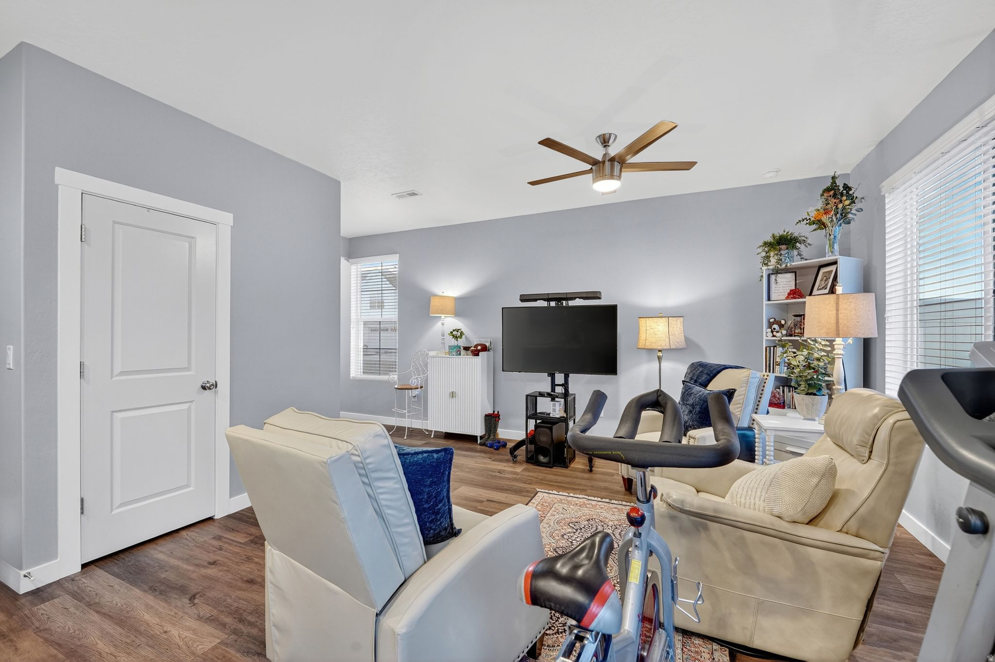 COURTYARD AT GREEN - Residential