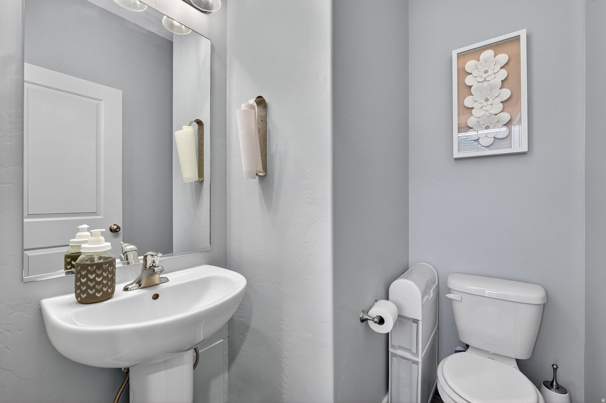 COURTYARD AT GREEN - Residential