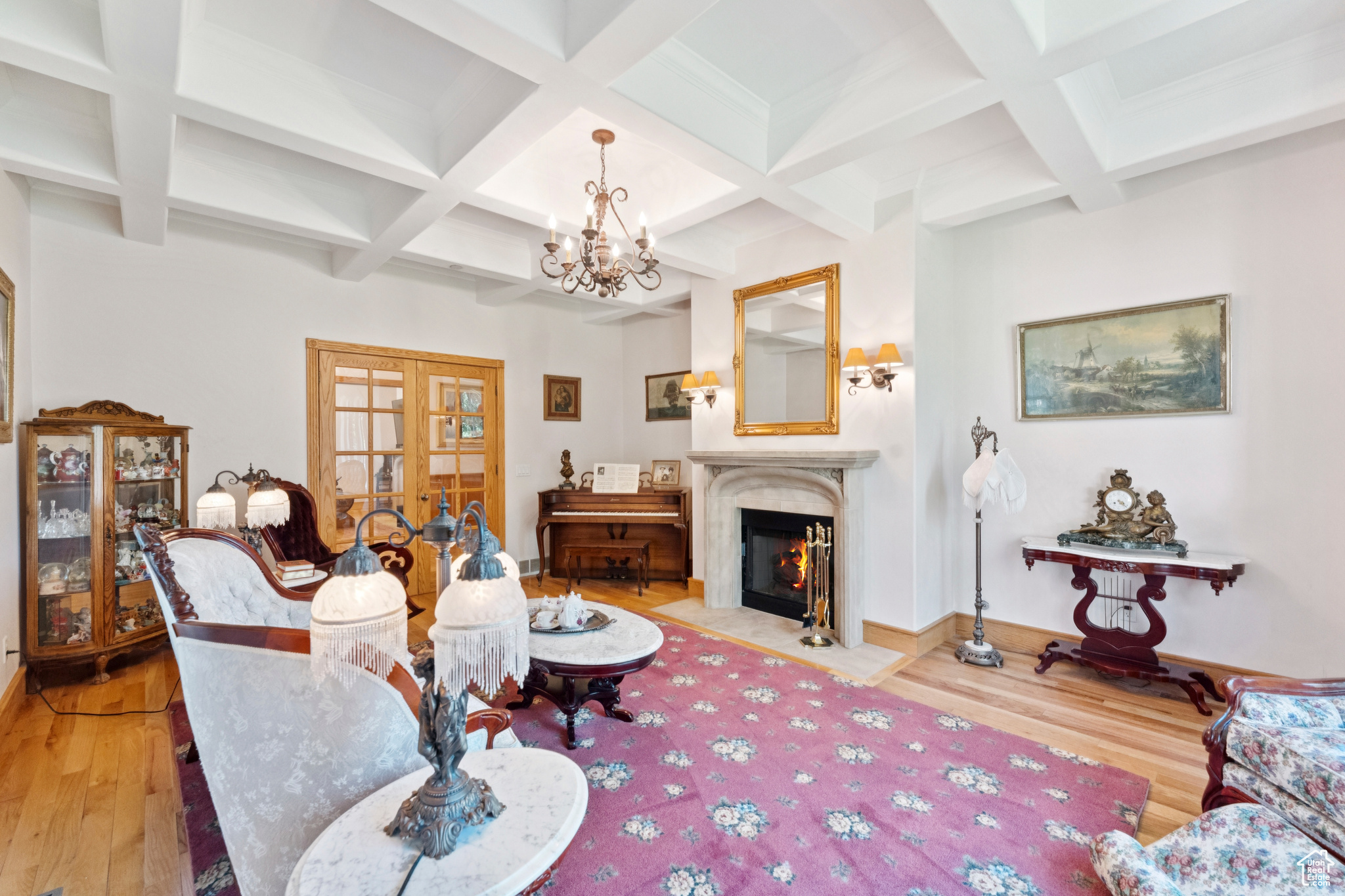 EQUESTRIAN ESTATES - Residential