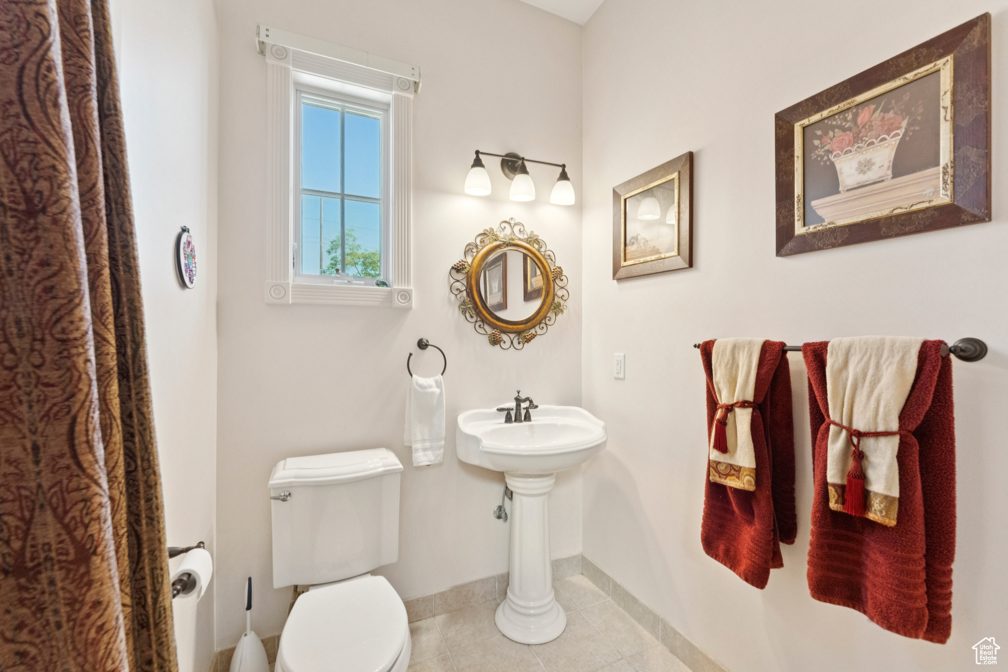 EQUESTRIAN ESTATES - Residential